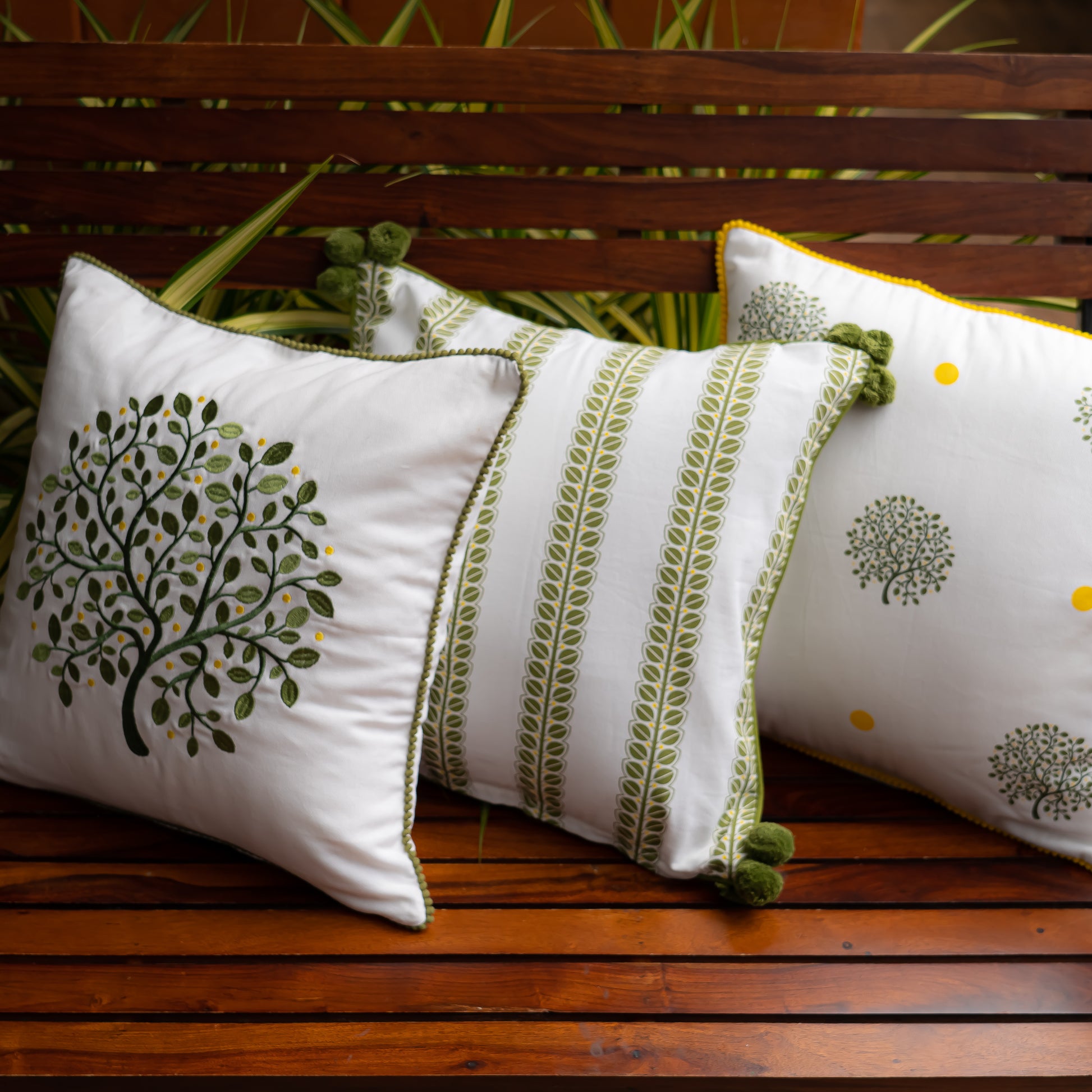 Set of 3 White and Green Cushion Covers